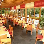מלון - Marco Polo Alpina Familien- & 4*