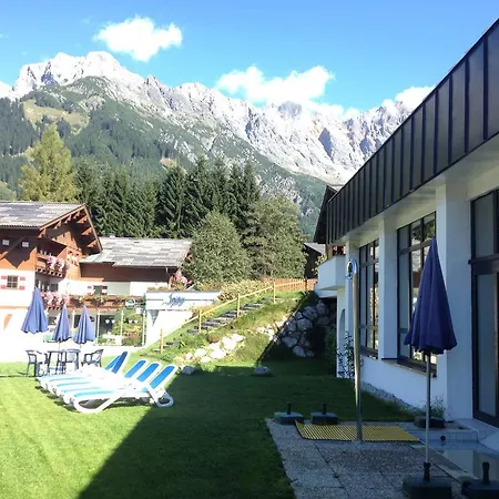 - Marco Polo Alpina Familien-&sporthotel