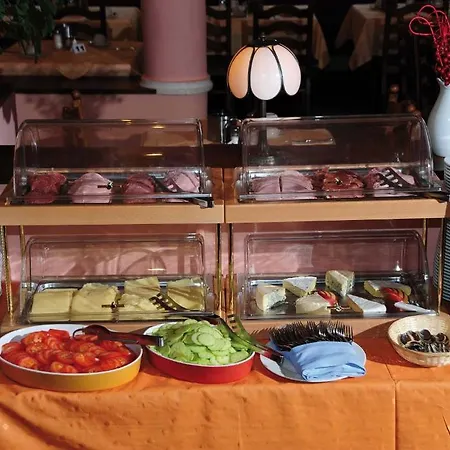 - Marco Polo Alpina Familien- & 호텔 4*