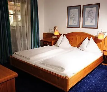 - Marco Polo Alpina Familien-&sporthotel