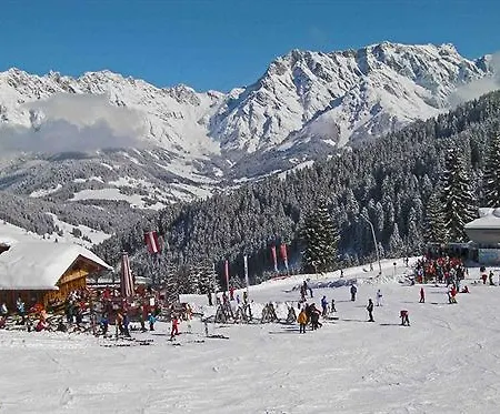 - Marco Polo Alpina Familien-&sporthotel 4*