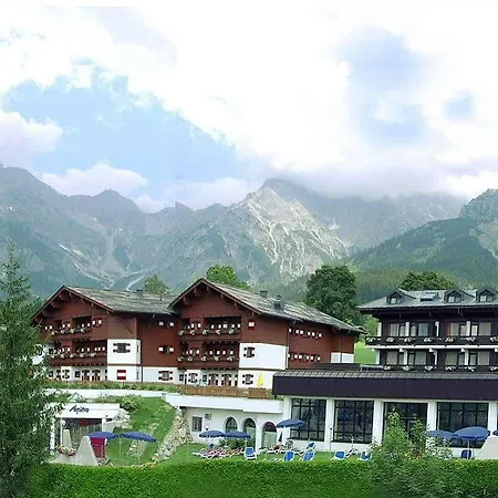 - Marco Polo Alpina Familien- & Отель