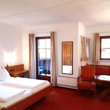 - Marco Polo Alpina Familien- & Отель