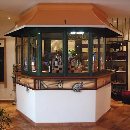 - Marco Polo Alpina Familien- & Отель