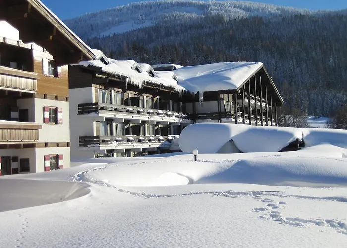 - Marco Polo Alpina Familien- & Hotell 4*