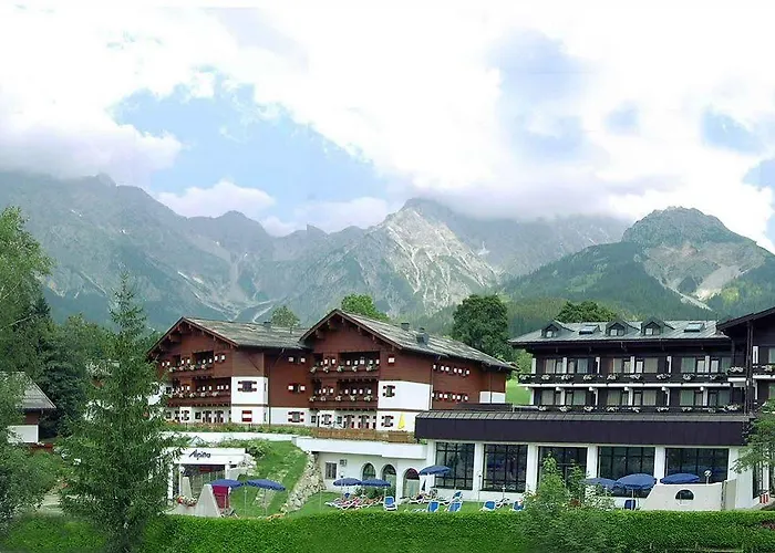 - Marco Polo Alpina Familien- & Hotell
